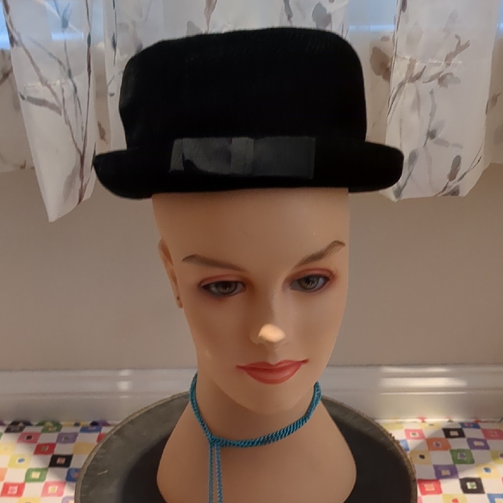 Elegant janyth roy new york  Black Women's Hat with Ribbon Accent